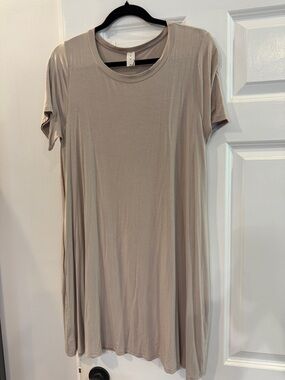 mts Taupe Short-Sleeve Swing Tunic with pockets